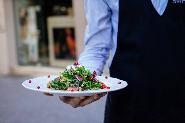 Sasmaka Dining & Cafe. Foto hanyalah ilustrasi, bukan tempat yang sebenarnya. Sumber: Unsplash/Lefteris kallergis