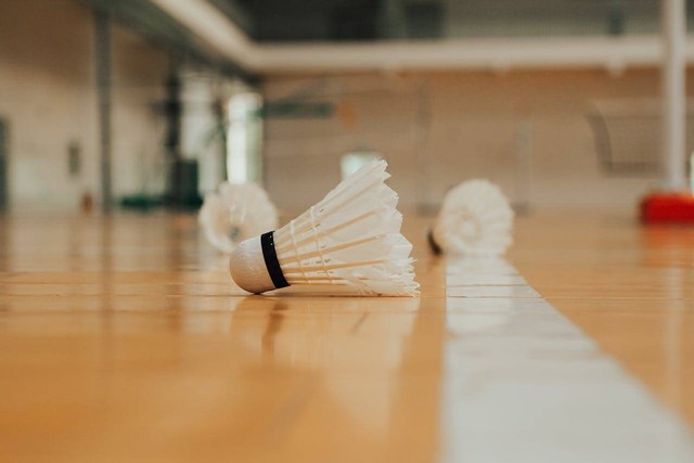 Lapangan badminton di Kuningan. Foto hanya ilustrasi, bukan yang sebenarnya. Sumber: Pexels/Leo Zhao