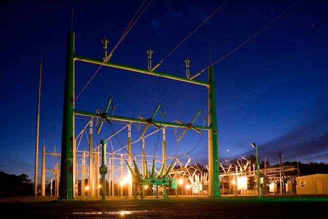 Peralatan yang Tidak Menggunakan Sumber Energi Alternatif. Foto hanya ilustrasi. Sumber foto: Unsplash/American