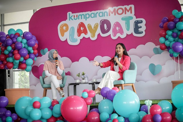 Psikolog Pendidikan sekaligus Co Founder Rumah Dandelion, Orissa Anggita Rinjani (kiri), dalam acara kumparanMOM Playdate Februari 2024, di The Park Pejaten Mall, Sabtu (17/2/2024). Foto: Jamal Ramadhan/kumparan