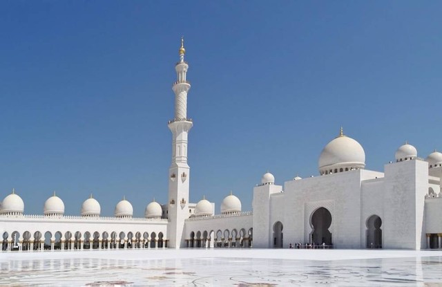 Ilustrasi Masjid Perak Kotagede, Bukan Tempat Sebenarnya. Sumber Unsplash/Belinda Fewings