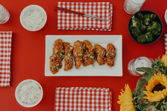 Ayam goreng Korea di Jakarta, foto hanya ilustrasi, bukan tempat sebenarnya: Unsplash/Tyson