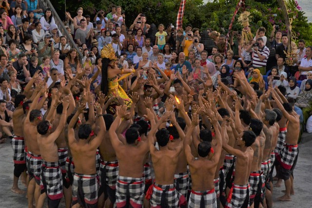 Jelaskan Pengertian Gerak Tari, Sumber Unsplash Sifrianus Tokan