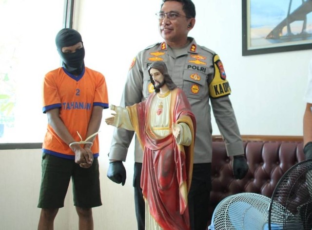 Patung Yesus yang dicuri. Dok: Polres Bangkalan