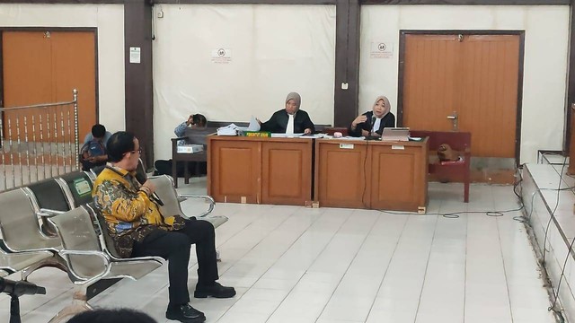 Direktur Utama PTBA, Arsal Ismail menjadi saksi di kasus Akuisisi Saham PT SBS, Foto : Istimewa