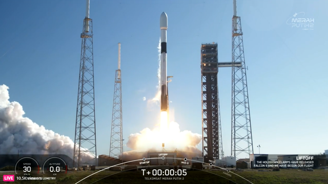 Peluncuran Satelit Merah Putih 2 menggunakan roket Falcon, SpaceX,  di Cape Canaveral, Florida, AS.  Foto: Dok. SpaceX