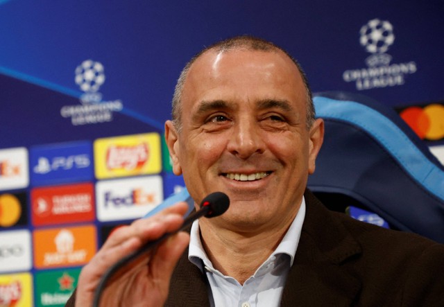 Pelatih Napoli Francesco Calzona saat konferensi pers di Stadio Diego Armando Maradona, Naples, Italia. Foto: Ciro De Luca/Reuters