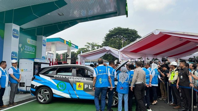 PLN resmikan SPBU Hidrogen pertama di Indonesia di kawasan PLTD Senayan, Jakarta Selatan, Rabu (21/2/2024). Foto: Fariza Rizky Ananda/kumparan