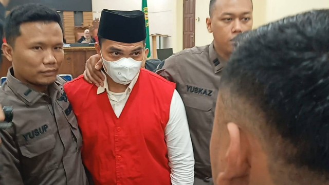 Mantan Kasat Narkoba Polres Lampung Selatan Andri Gustami. | Foto : Galih Prihantoro/ Lampung Geh