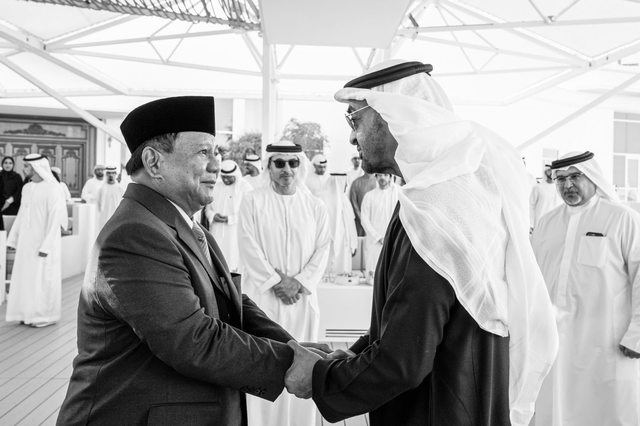 Capres nomor urut 2 Prabowo Subianto bersama Presiden Uni Emirat Arab Mohamed Bin Zayed atau MBZ. Foto: Instagram/@prabowo