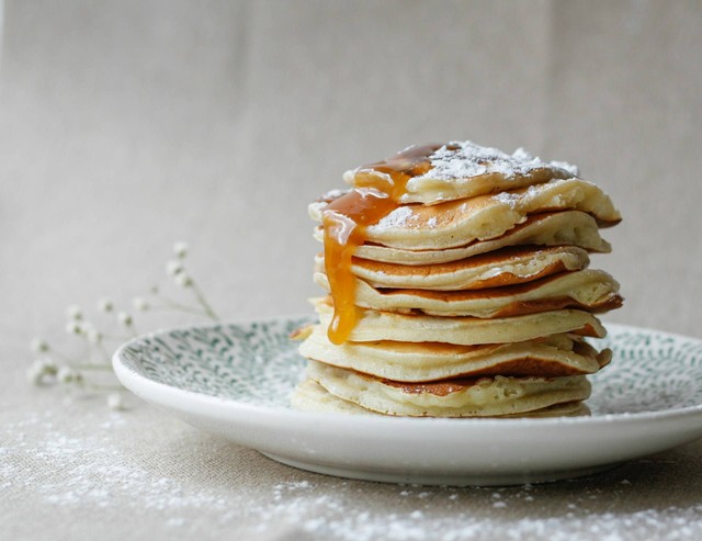 Pancake di Jakarta yang Enak. Foto Hanya Ilustrasi, Bukan Tempat Sebenarnya. Sumber Unsplash Anna Zaro