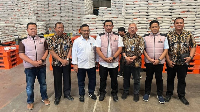 Satgas Pangan Polri sidak ke Gudang Beras Bulog di Jakut, Kamis (22/2/2024). Foto: Dok. Istimewa