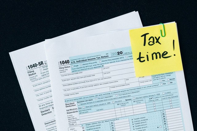 Ilustrasi mengajukan penghapusan sanksi administrasi pajak. Foto: Pexels