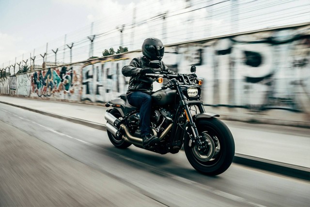 Ilustrasi mengapa motor membutuhkan bensin - Sumber: Unsplash/Harley-Davidson