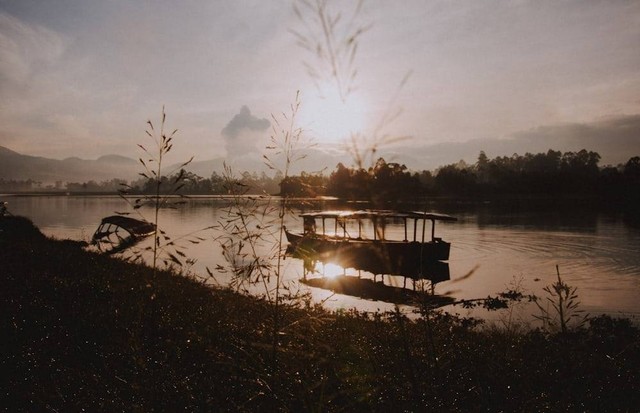 Ilustrasi Situ di Bandung, Bukan Tempat Sebenarnya Sumber Unsplash/Muhammad Ruqi Yaddin