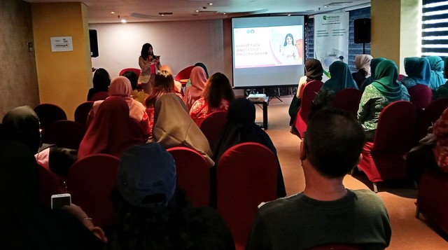 Seminar 'Kanker Pada Wanita dan Pengobatannya' yang digelar Adi Husada Cancer Center (AHCC). Foto: Masruroh/Basra