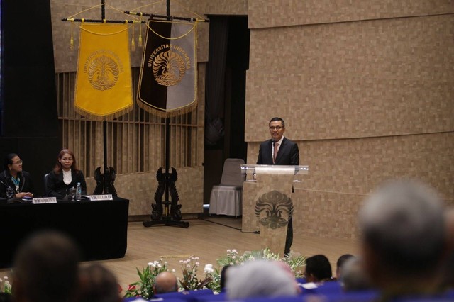 Saleh Husin saat sidang terbuka promosi doktor di SKSG UI. Foto: Dok. Istimewa