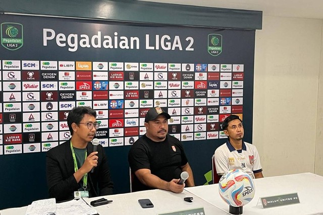 Konferensi pers usai pertandingan Liga 2 antara Malut United vs Semen Padang di Jakarta, Minggu (25/2/2024). Foto: Azrumi El Ghazali/kumparan