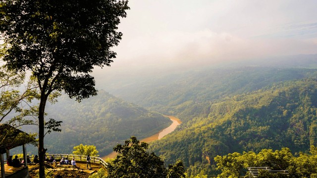 Destinasi wisata di Imogiri. Foto hanya ilustrasi, bukan gambar sebenarnya. Sumber: Unsplash/ Bangkit Ristant.