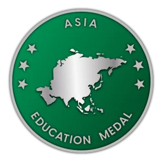 Penghargaan Asia Education Medal. Foto oleh T4