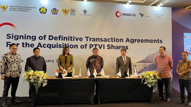 Penandatanganan pelepasan saham Vale Indonesia (INCO) ke MIND ID, di Jakarta, Senin (26/2/2024). Foto: Fariza Ananda/kumparan