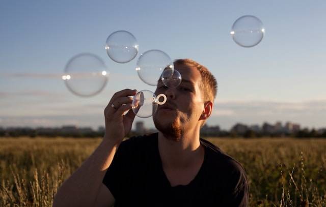Penyebab Childish. Foto Hanya Ilustrasi. Sumber Foto: Unsplash.com/Alina Prokudina