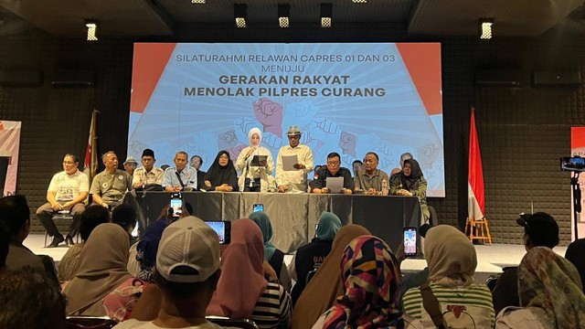 Deklarasi relawan paslon 01-03 di Gedung Gerakan Bhineka Nasionalis di Bendungan Hilir, Jakarta Pusat, Rabu (28/2/2024). Foto: Haya Syahira/kumparan