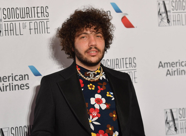 Musisi AS Benny Blanco menghadiri Songwriters Hall Of Fame Gala 2019 di The New York Marriott Marquis pada 13 Juni 2019 di New York City. Foto: Angela Weiss/AFP