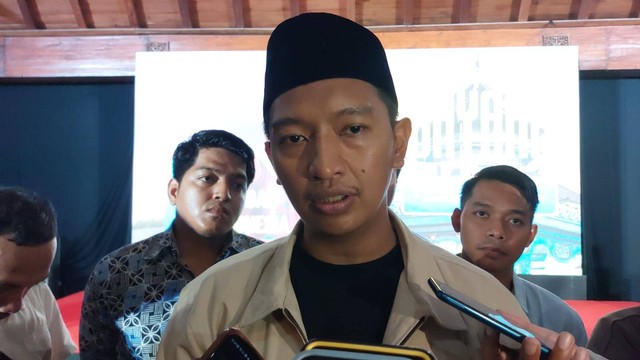 Ketua TKN Fanta Arief Rosyid usai bertemu Gibran Rakabuming Raka di Solo. Foto: kumparan