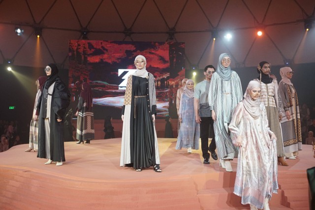 Fashion Show 'Journey' dari brand Zaskia Sungkar dan Shi by Shireen. Foto: Studio One