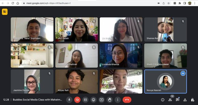 Peserta bootcamp melakukan sesi foto bareng lewat Google Meet. Foto: Nurul Ifadah