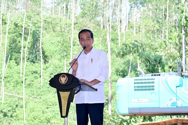 Presiden Jokowi groundbreaking BNI 46 di IKN, di Kabupaten Penajam Paser Utara, Kalimantan Timur, Kamis (29/2/2024). Foto: Muchlis Jr/Biro Pers Sekretariat Presiden