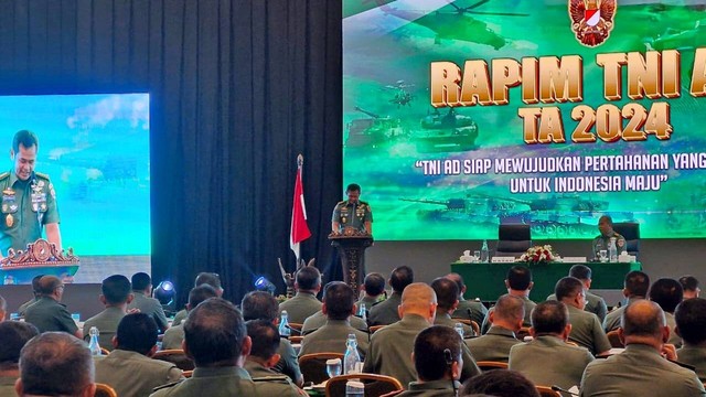 KSAD Maruli Simanjuntak di Rapim TNI AD yang digelar di Balai Kartini, Jakarta, Kamis (29/2/2024). Foto: Nadia Riso/kumparan