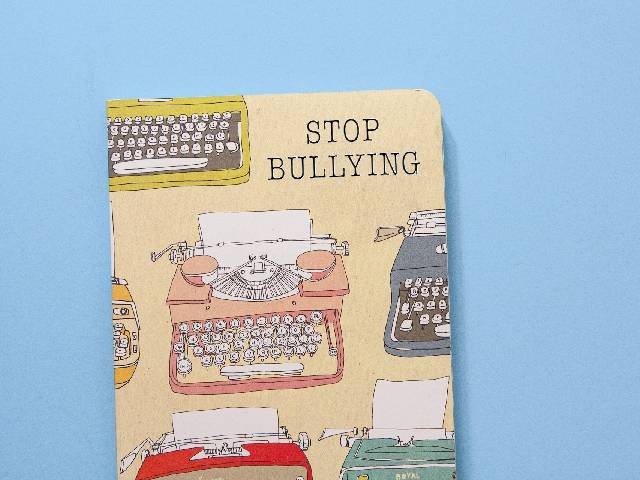 Ilustrasi contoh puisi tentang stop bullying. Sumber: unsplash.com/CopperAndWild.