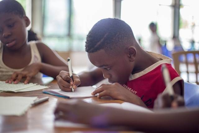 Ilustrasi kunci jawaban tema 6 kelas 3 halaman 191. Foto: Unsplash/Santi Vedrí