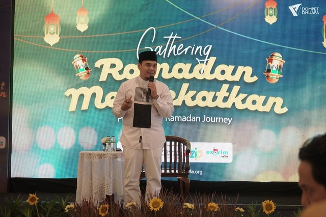 sSambut Ramadan 1445 H, Dompet Dhuafa mengajak seluruh stakeholder, mitra, blogger, komunitas, influencer dan media massa untuk saling mendekatkan dan mendorong kebaikan bersama berlokasi di Balai Sarwono, Jakarta Selatan pada (Kamis, 29/01).