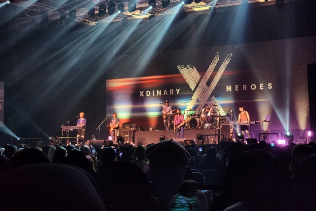 Band rock Korea Selatan Xdinary Heroes menggelar konser perdana di Jakarta (Break the Brake) di The Kasablanka Hall, Sabtu (2/3/2024). Foto: Ela Nurlaela/kumparan
