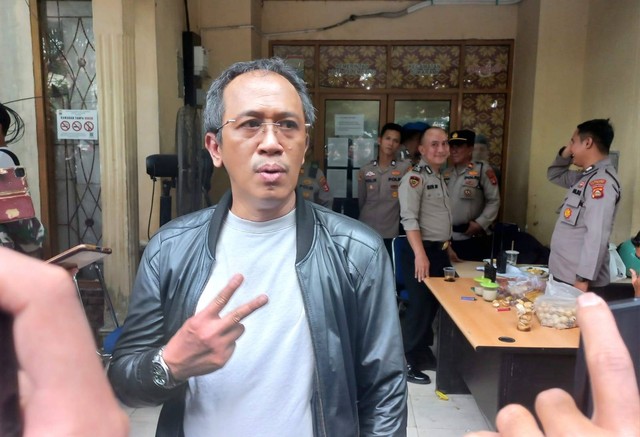 Anggota Komisi II DPR RI, Wahyu Sanjaya, saat mengunjungi rapat pleno di Kecamatan Sukarami, Palembang. (foto: W Pratama/UrbanId)