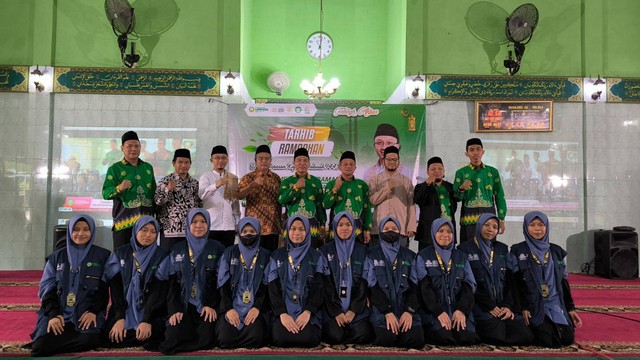 Acara Tarhib Ramadhan dan Pelepasan Kafilah Dakwah 1445H di Masjid Al Huda, kompleks Daarul Hikmah, Lampung, Sabtu (2/3). | Foto: Ist
