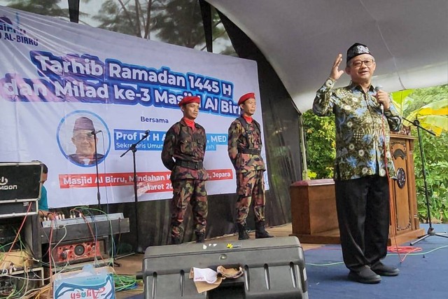 Sekretaris Umum PP Muhammadiyah Prof Dr Abdul Mu'ti saat menyampaikan ceramah dalam acara Tarhib Ramadan. Foto: Arifin Asydhad/kumparan