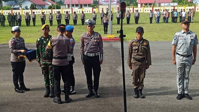 Apel gelar pasukan Operasi Keselamatan Samrat 2024 yang digelar Polres Bolaang Mongondow.