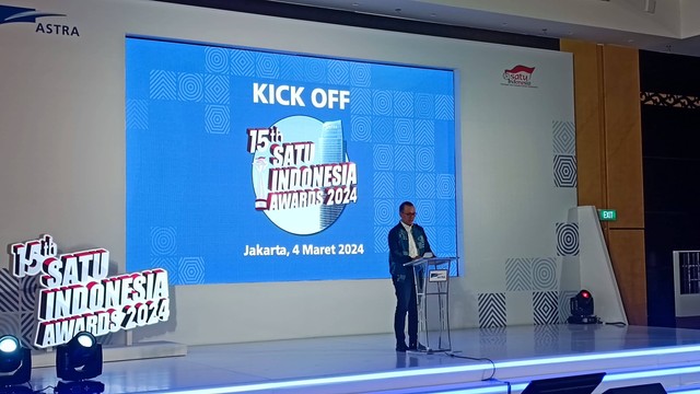 Head of Corporate Communications Astra, Boy Kelana, memberikan sambutan dalam Kick-off program Astra SATU Indonesia ke-15 tahun 2024 di Menara Astra, Jakpus, Senin (4/3/2024). Foto: Thomas Bosco/kumparan