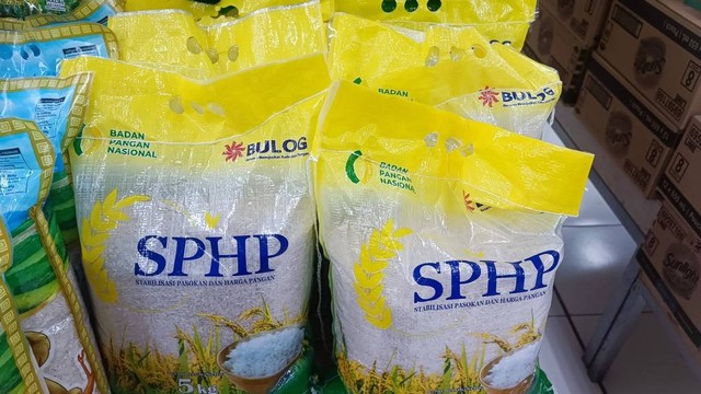 Ilustrasi beras SPHP beli di mana. Foto: Ave Airiza Gunanto/kumparan