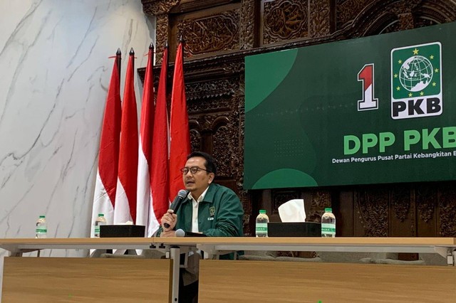 Wasekjen PKB, Syaiful Huda konferensi pers terkait penyelenggaraan Pilkada 2024 di DPP PKB, Jakarta, Senin (4/3/2024).  Foto: Luthfi Humam/kumparan