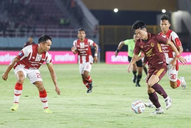  PSM Makassar melawan Persis Solo di Liga 1. Foto: Instagram/@psm_makassar