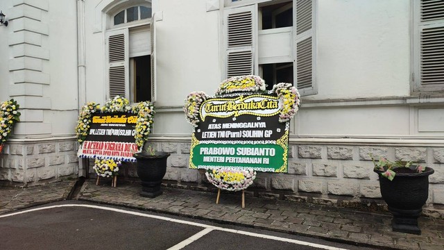 Suasana di Makodam III/Siliwangi tempat Solihin GP disemayamkan pada Selasa (5/3). Foto: Rachmadi Rasyad/kumparan