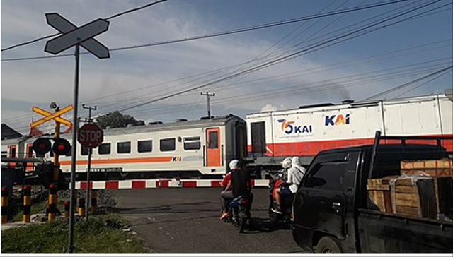 Kereta Api Pariaman Ekspres Menuju Naras. Sumber : https://id.wikipedia.org/