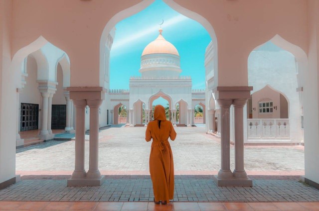 Mengapa mendekati perbuatan zina saja sudah dilarang dalam islam. Foto hanya ilustrasi, bukan yang sebenarnya. Sumber: Pexels/Robert Forever Ago