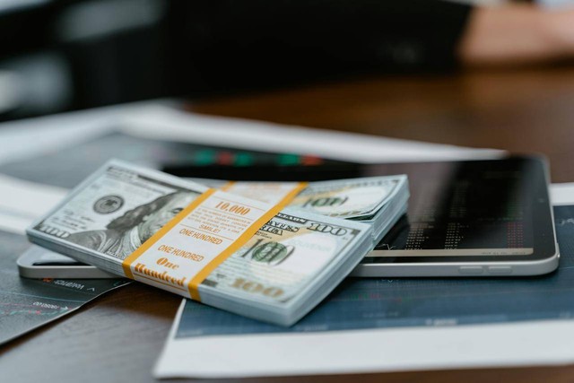 Ilustrasi kegiatan utama bank. Foto: Pexels