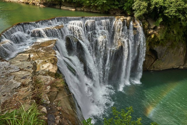 Grojogan Tuwondo Bantul. Foto hanya ilustrasi, bukan gambar sebenarnya. Sumber: Unsplash/ Timo Volz. 